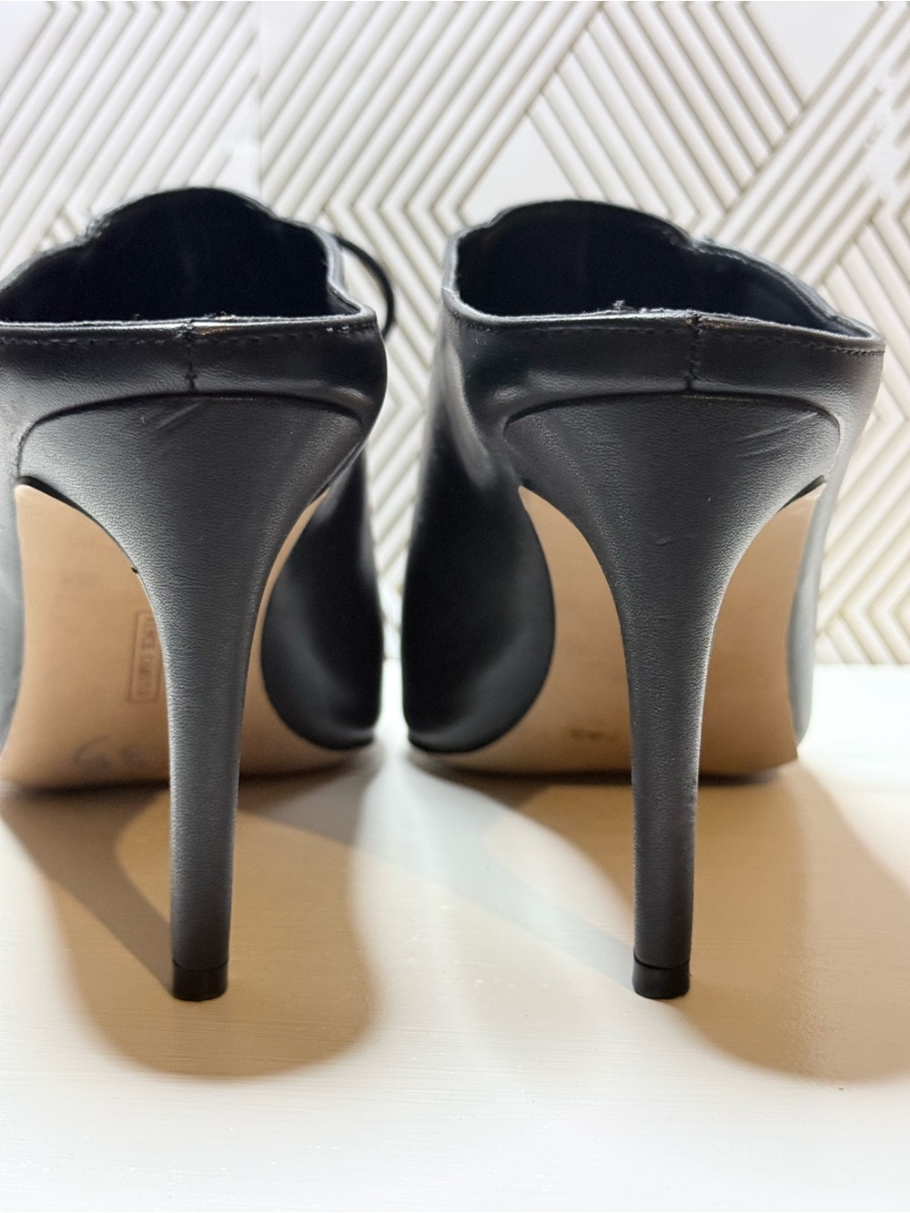 Vince Camuto Black Leather Pointed Toe Lace-Up Mule Heels Size 7.5 - Picture 5 of 7
